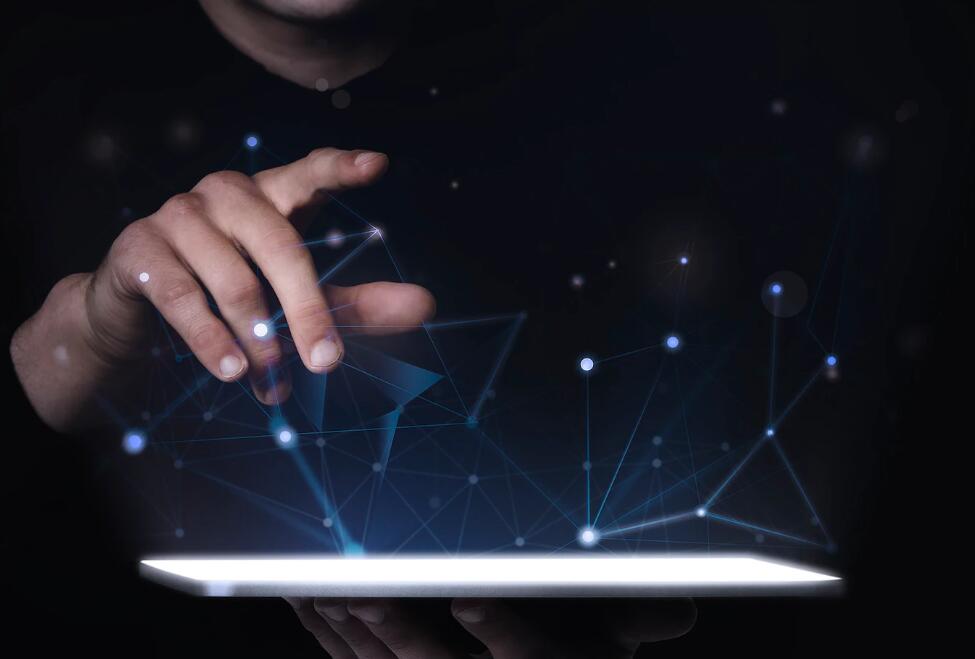 央视新闻主持人有哪些 郑丽主持人简历